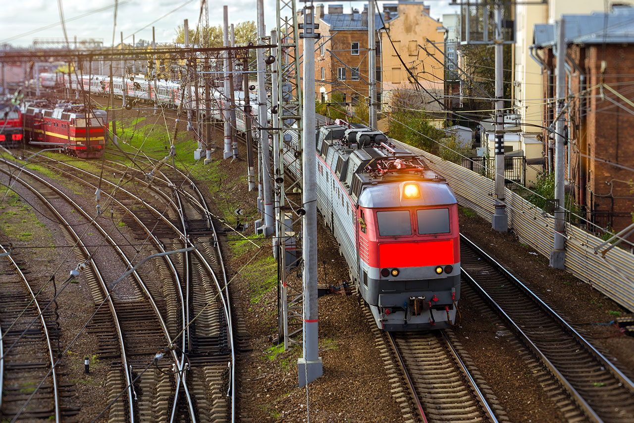 ОАО «РЖД» с 2025 года планирует закупать только электровозы, а также локомотивы, работающие на природном газе и других альтернативных источниках энергии